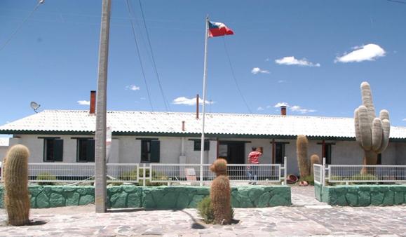 Detienen a militares y aduaneros bolivianos que hacían ...